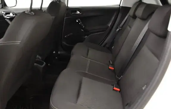 Peugeot 208 2016 photo 5