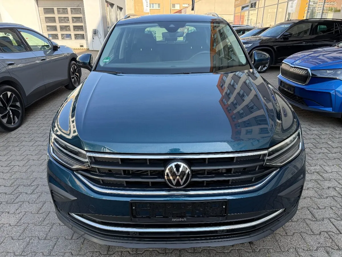Volkswagen Tiguan 2022 photo 2