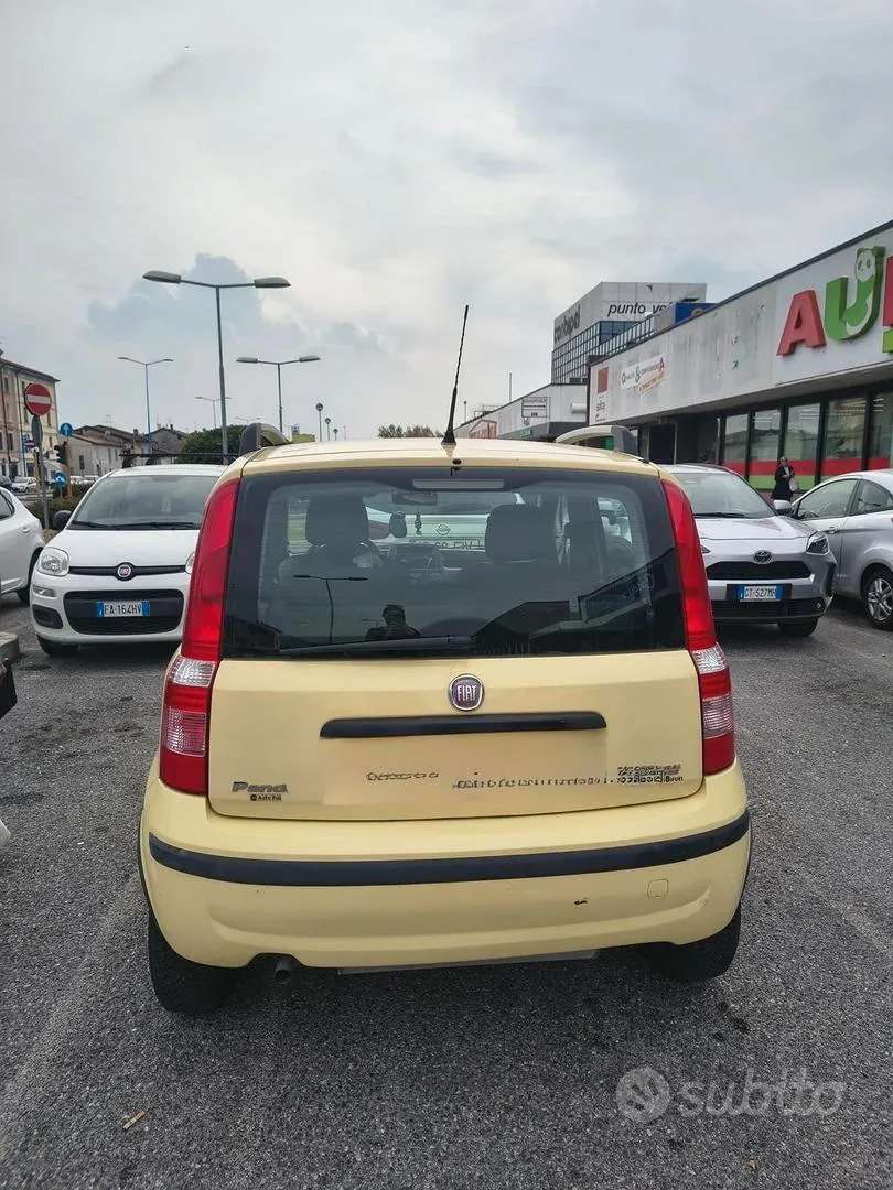 Fiat Panda 2010 photo 2