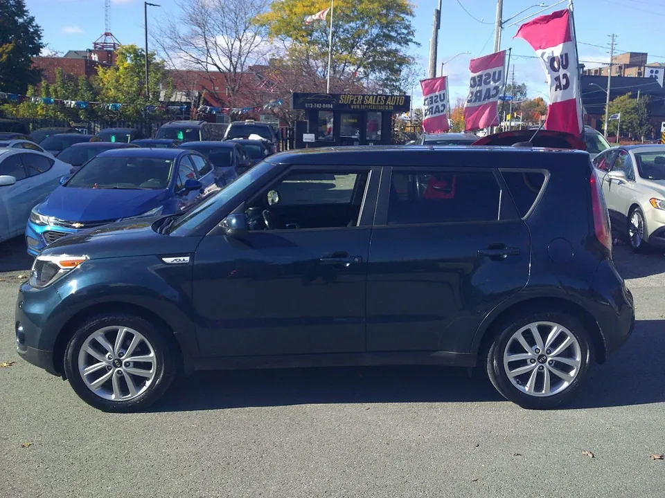 Kia Soul 2018 photo 2