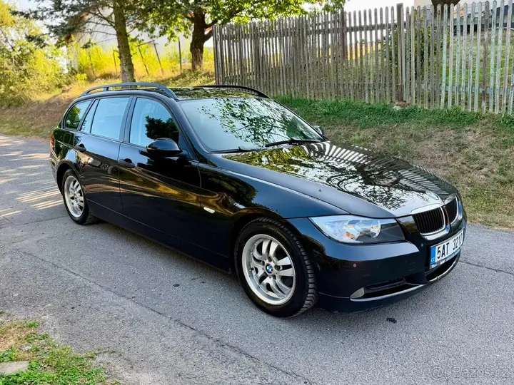 BMW 320D 2007 photo 2