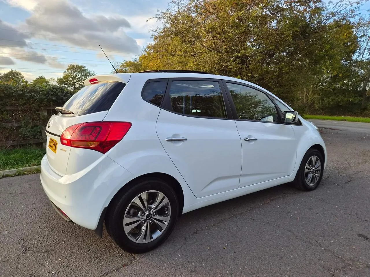 Kia Venga 2015 photo 2