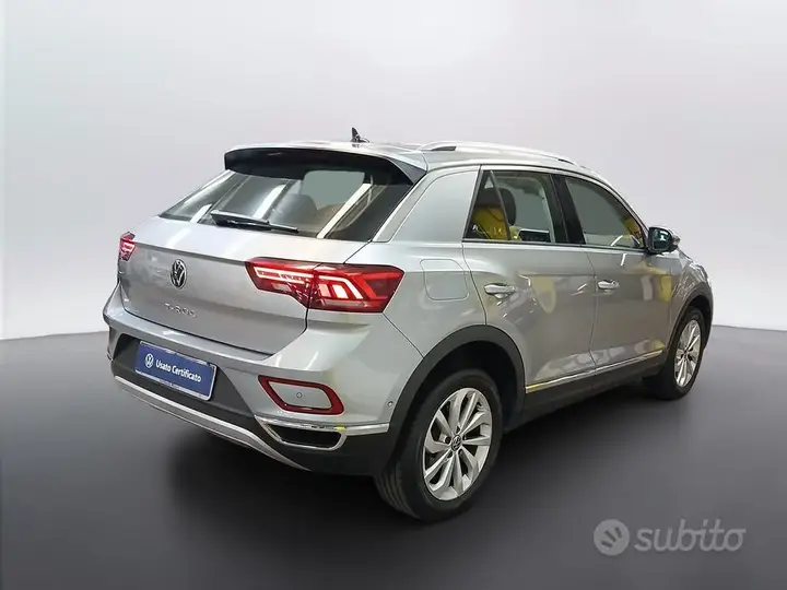 Volkswagen T-Roc 2023 photo 2