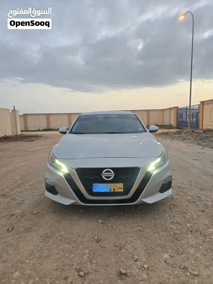 Nissan Altima 2021 photo 2