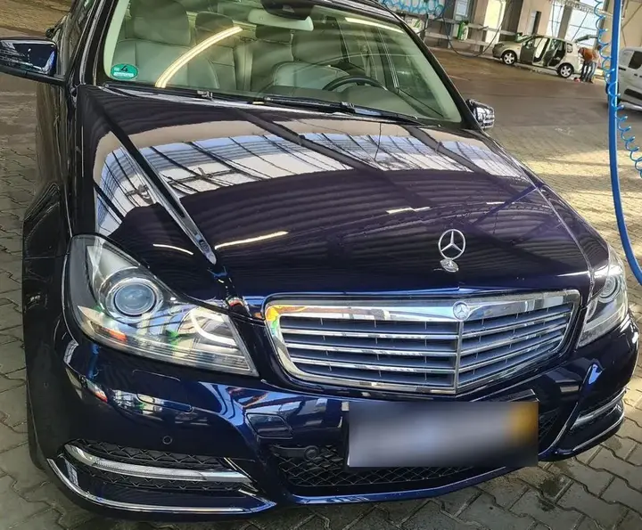 Mercedes-Benz C200