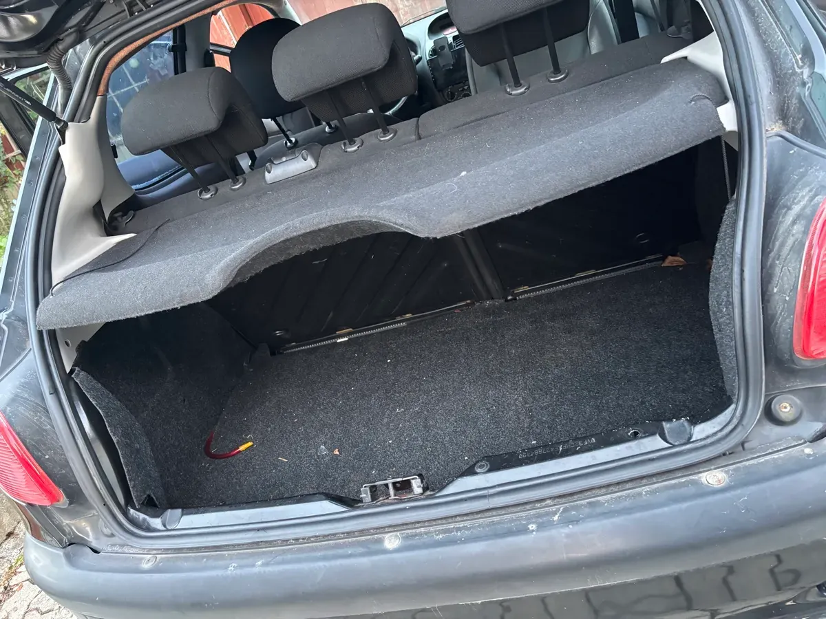 Peugeot 206 2004 photo 2