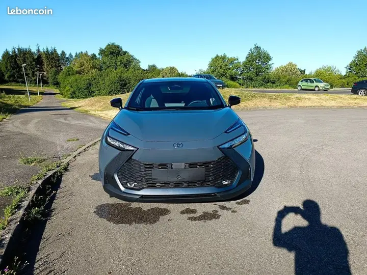 Toyota C-Hr 2026 photo 2
