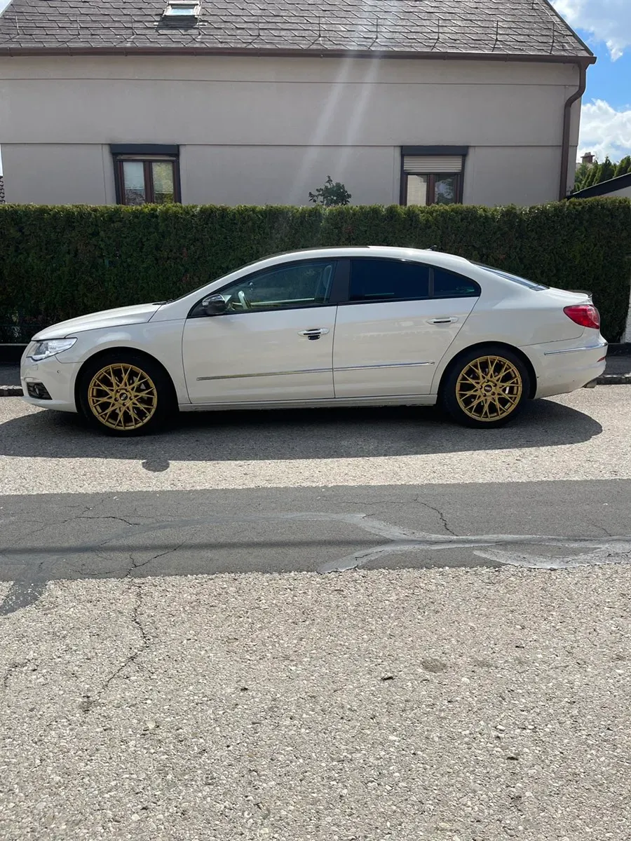 Volkswagen Passat Cc 2009 photo 2