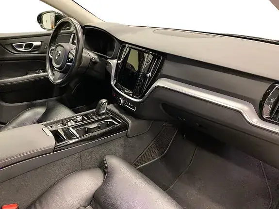 Volvo V60 2021 photo 4