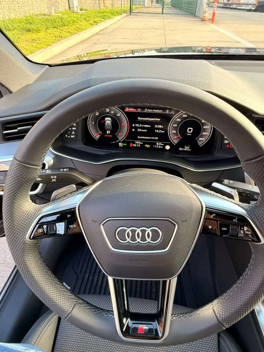 Audi A6 2025 photo 3