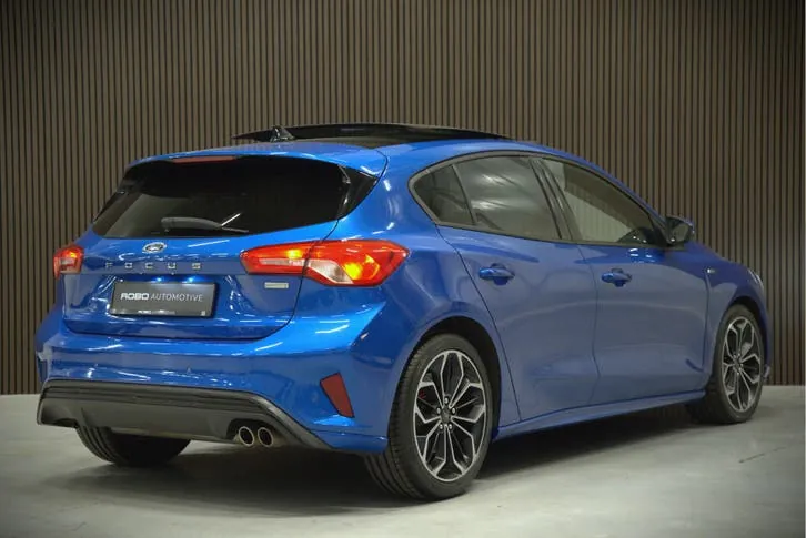 Ford Focus 2018 photo 2