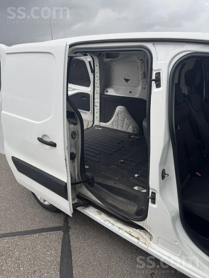 Citroen Berlingo 2010 photo 4