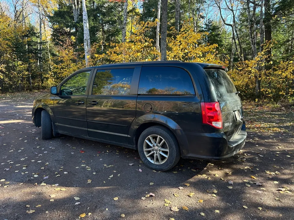 Dodge Grand Caravan 2014 photo 3