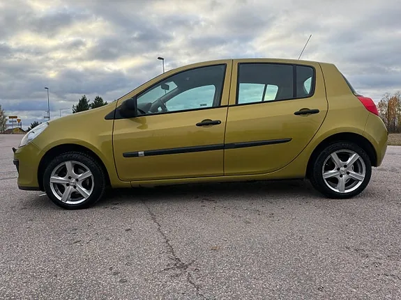 Renault Clio 2006 photo 5