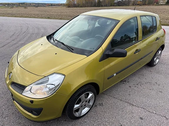 Renault Clio 2006 photo 3