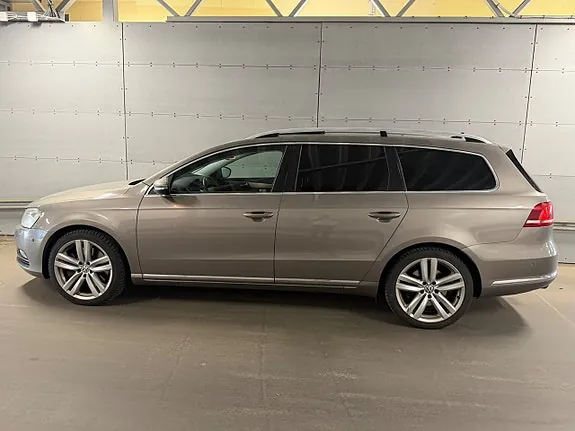 Volkswagen Passat 2012 photo 4
