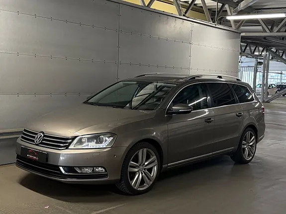 Volkswagen Passat 2012 photo 2