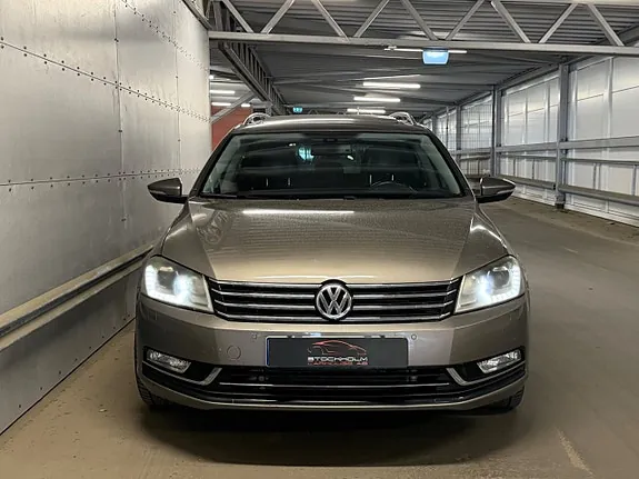 Volkswagen Passat 2012 photo 3