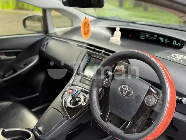 Toyota Prius 2014 photo 4