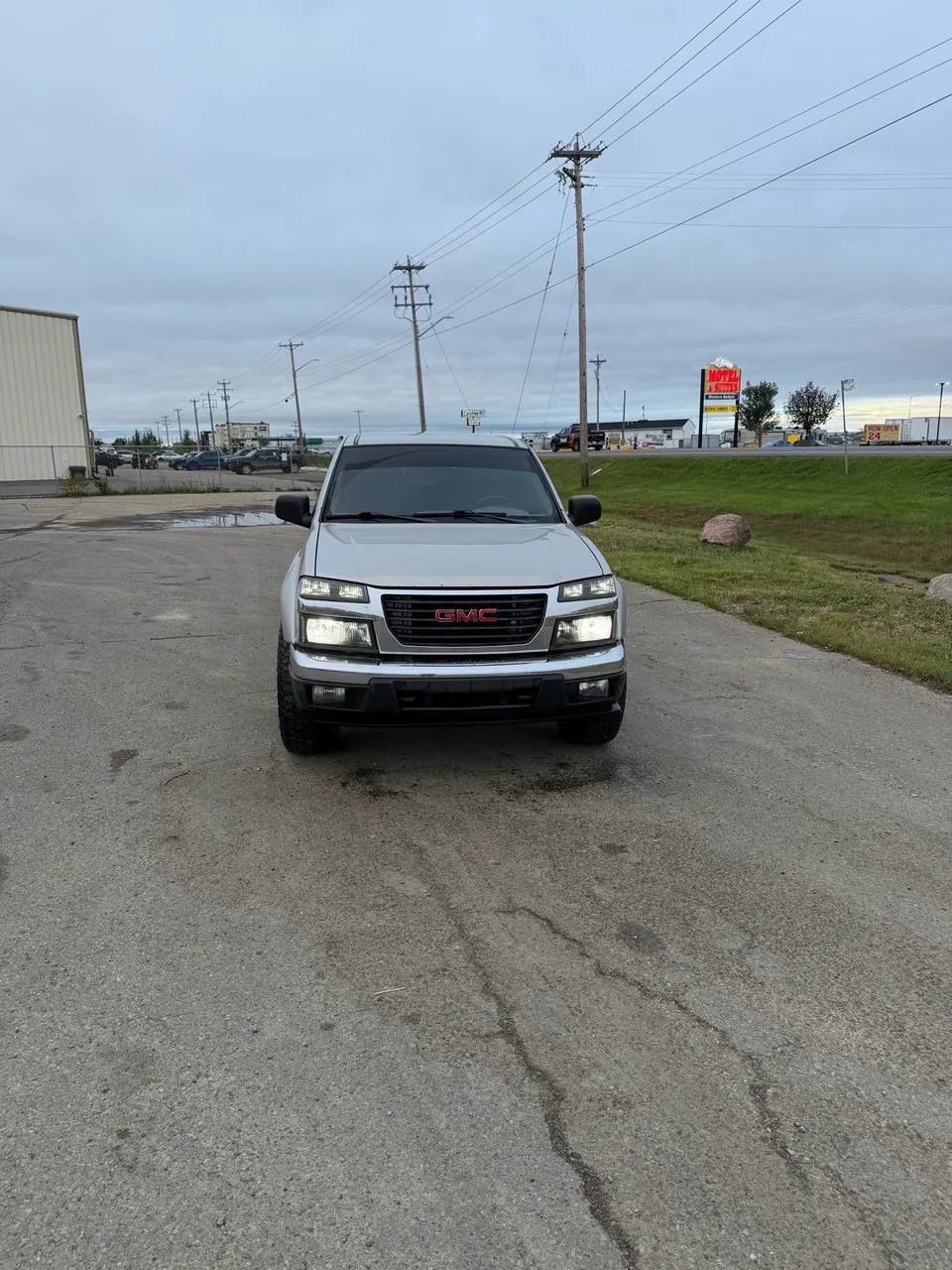 GMC Canyon 2005 photo 2