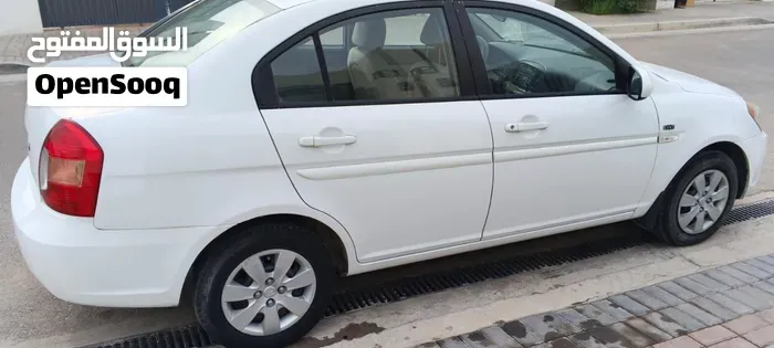 Hyundai Accent 2011 photo 3