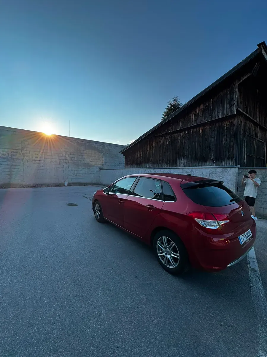 Citroen C4 2013 photo 2