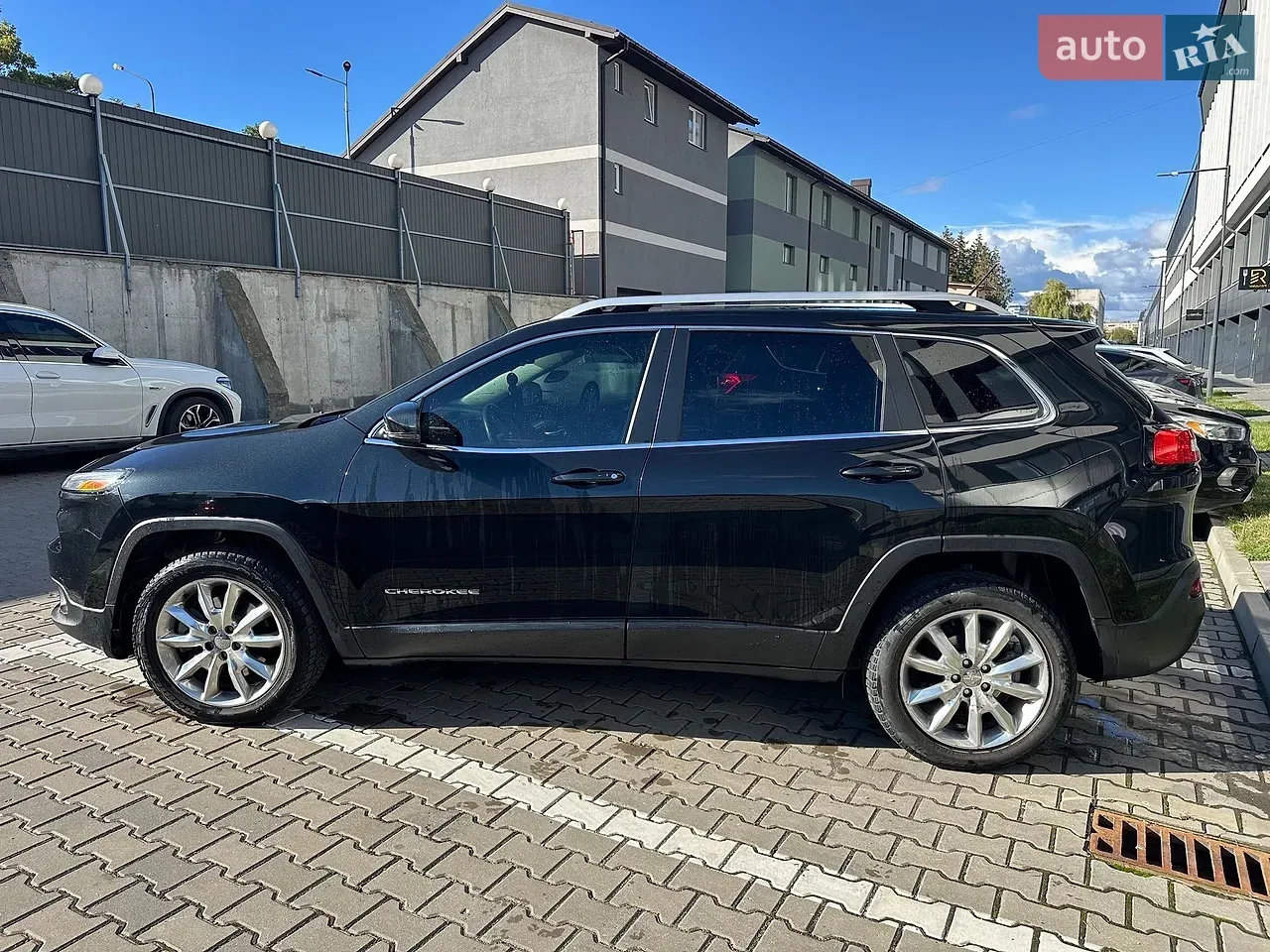 Jeep Cherokee 2015 photo 4