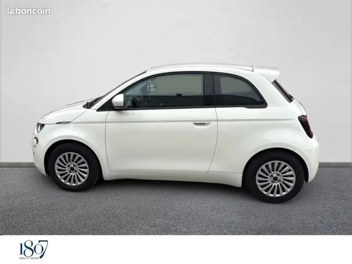 Fiat 500 2023 photo 2
