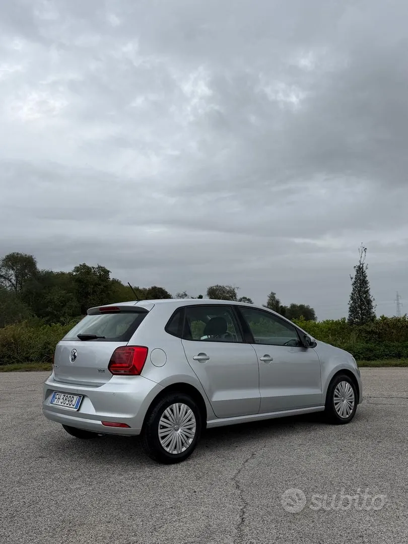 Volkswagen Polo 2017 photo 2