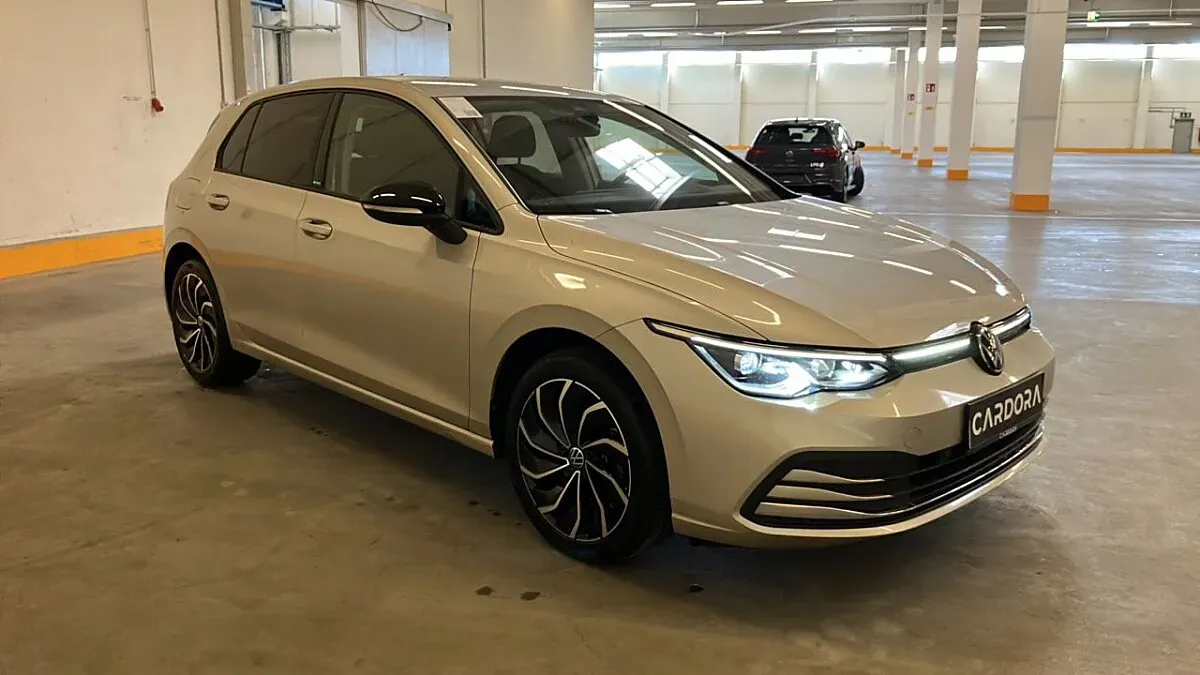Volkswagen Golf 2023 photo 3