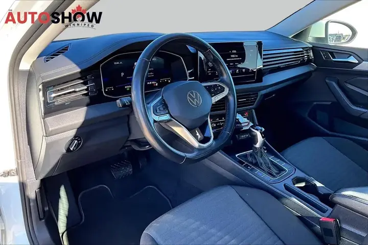 Volkswagen Jetta 2025 photo 2