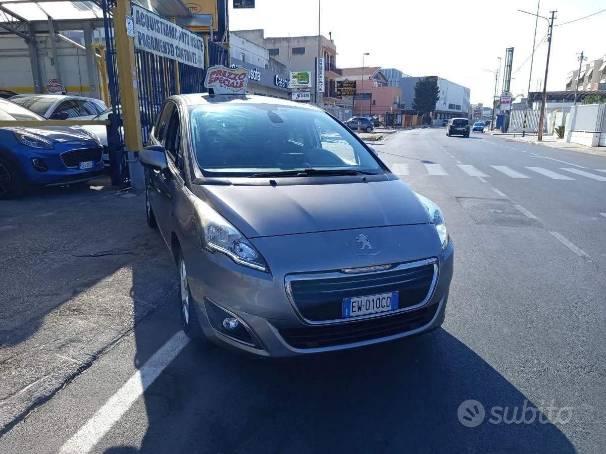 Peugeot 5008