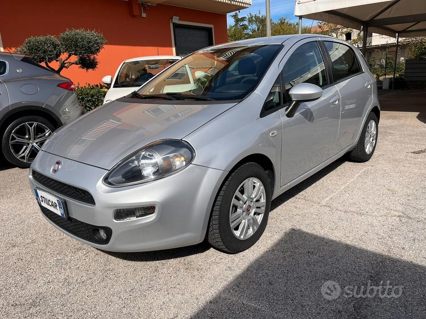 Fiat Punto 2015 photo 2