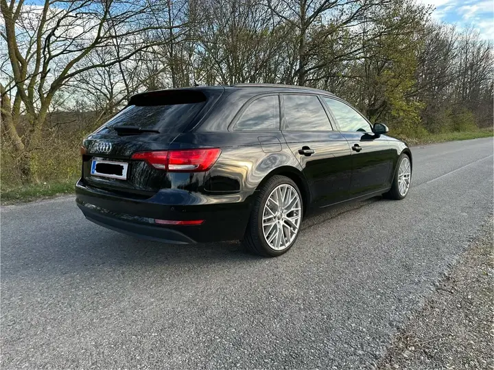 Audi A4 2017 photo 3