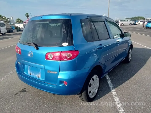 Mazda Demio 2005 photo 4