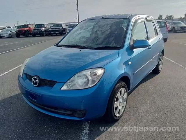 Mazda Demio 2005 photo 2