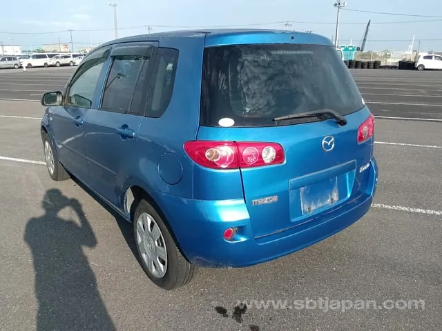 Mazda Demio 2005 photo 3