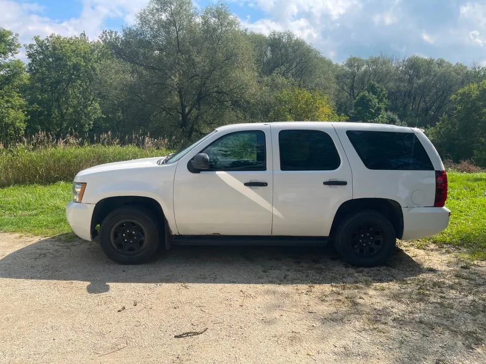 Chevrolet Tahoe 2014 photo 2