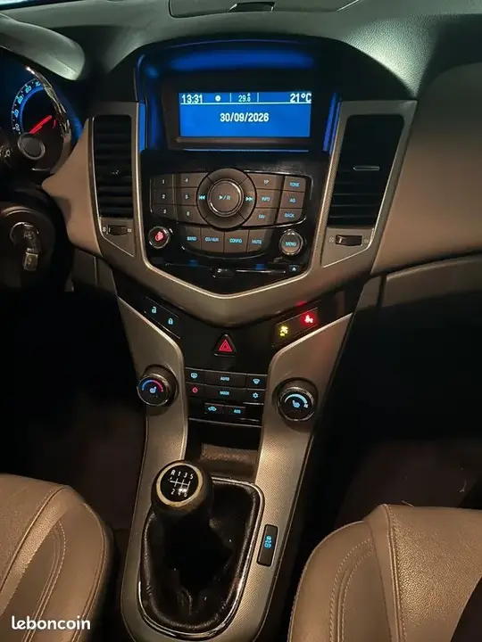 Chevrolet Cruze 2011 photo 3