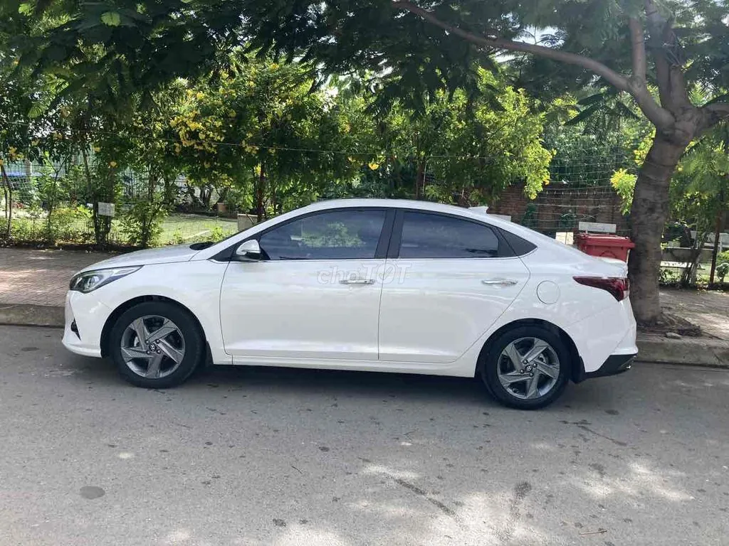 Hyundai Accent 2022 photo 3