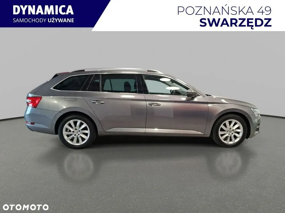 Skoda Superb 2022 photo 5