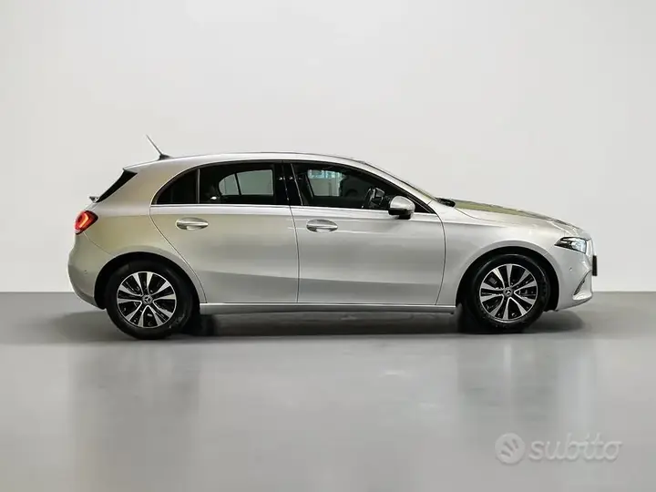 Mercedes-Benz A-Class 2022 photo 4
