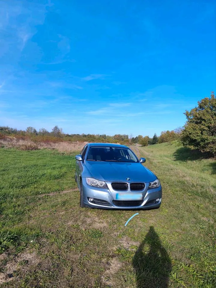 BMW E90