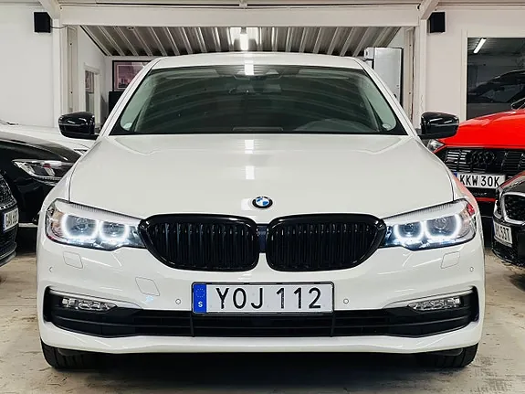 BMW 520I 2018 photo 2
