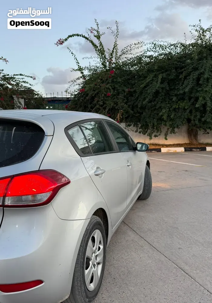 Kia Forte 2018 photo 4
