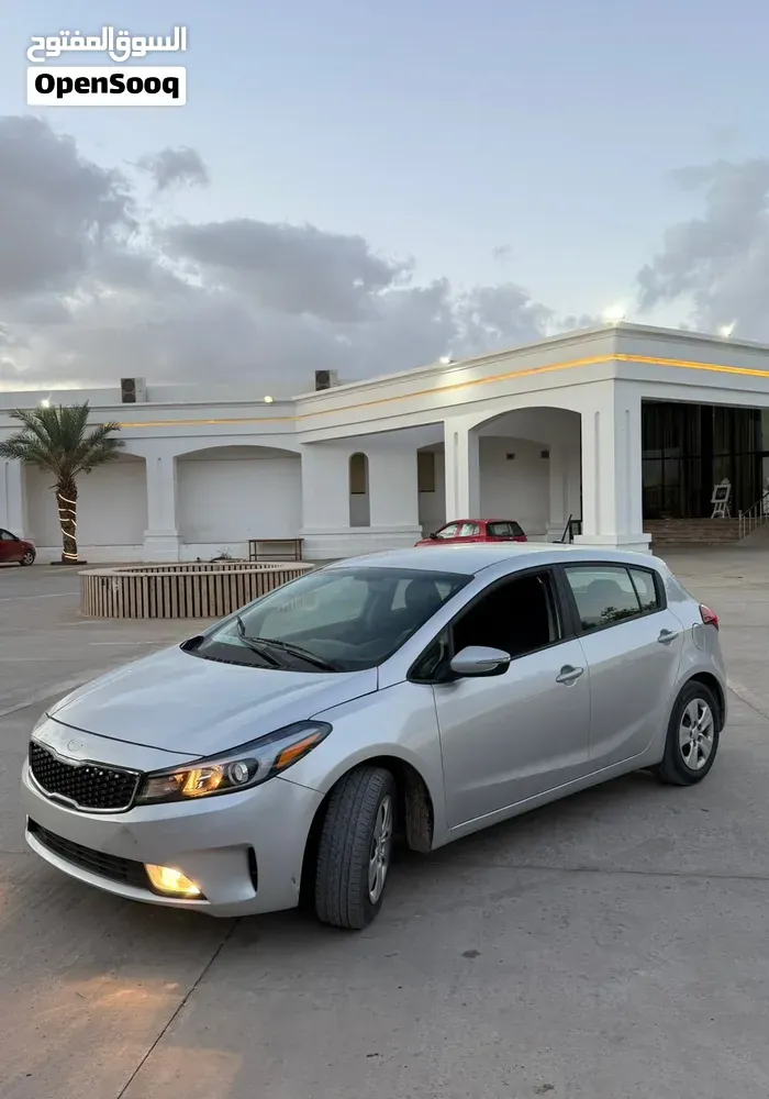 Kia Forte 2018 photo 3
