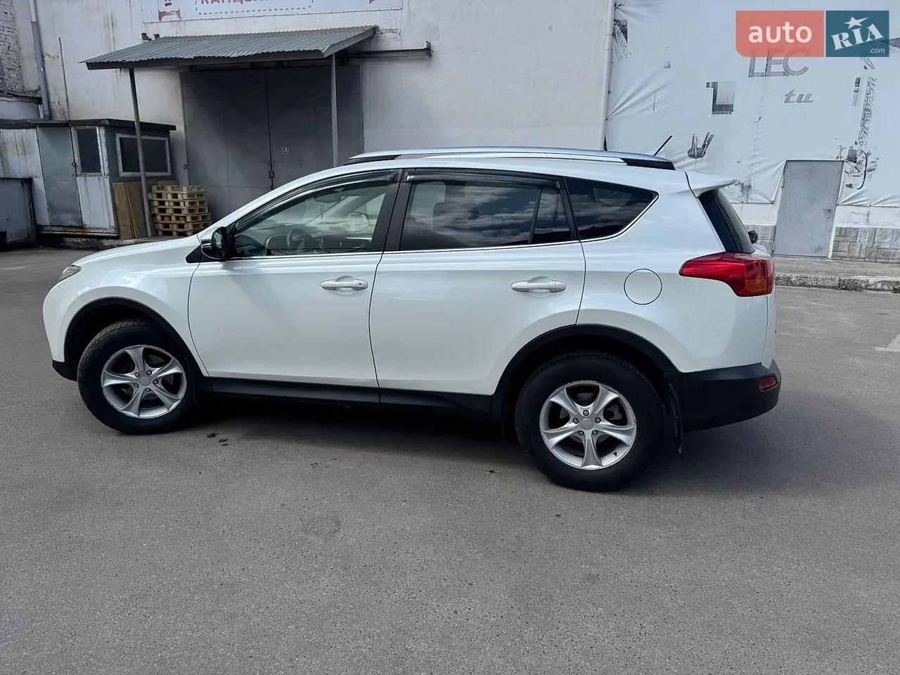 Toyota Rav4 2014 photo 5