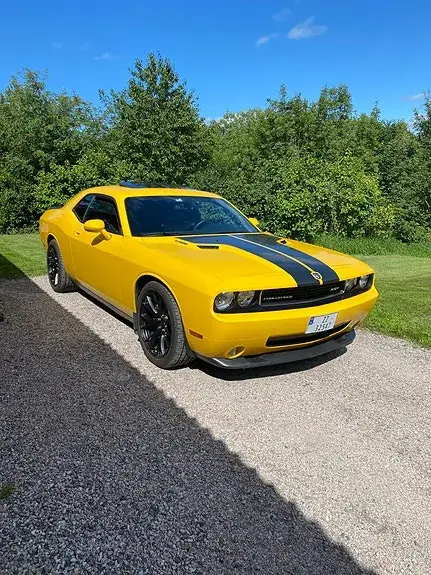 Dodge Challenger 2010 photo 2