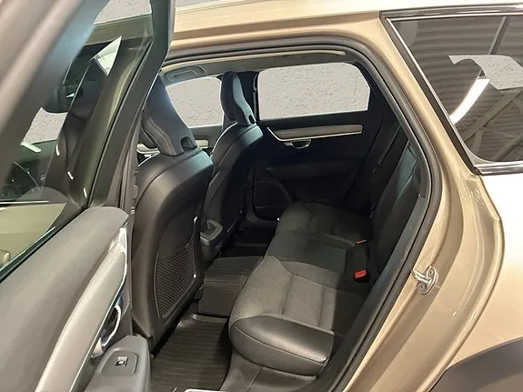 Volvo V90 Cross Country 2023 photo 4