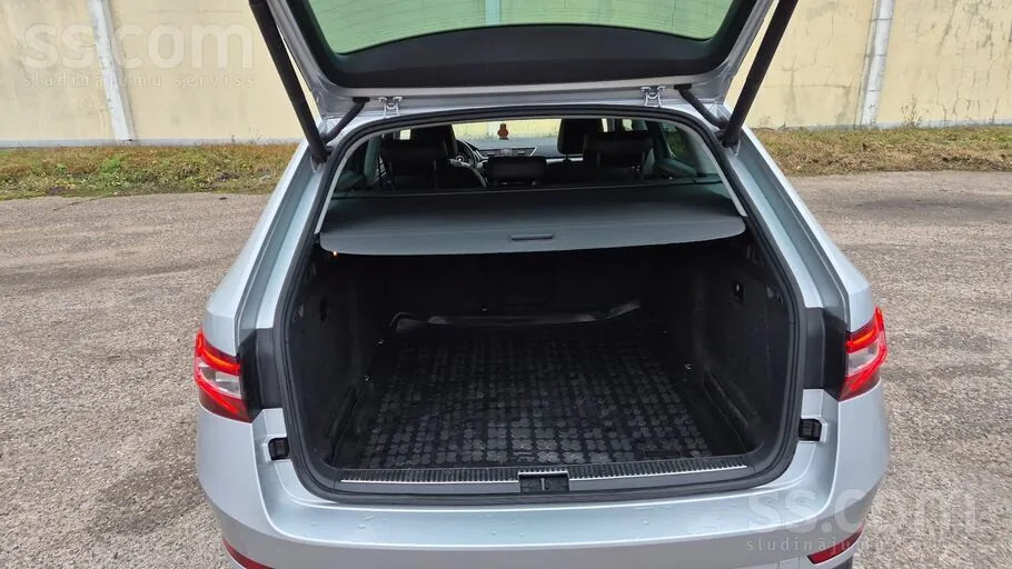 Skoda Superb 2019 photo 4